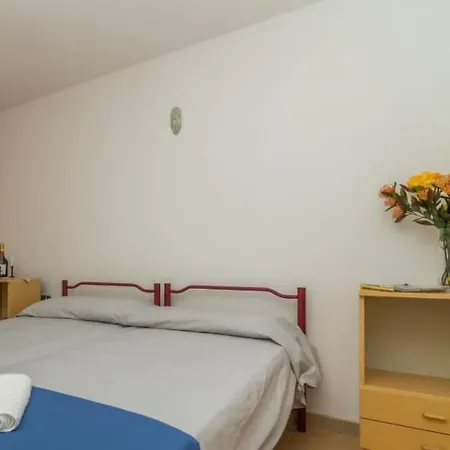 Locazione Turistica Il Pineto 1 *